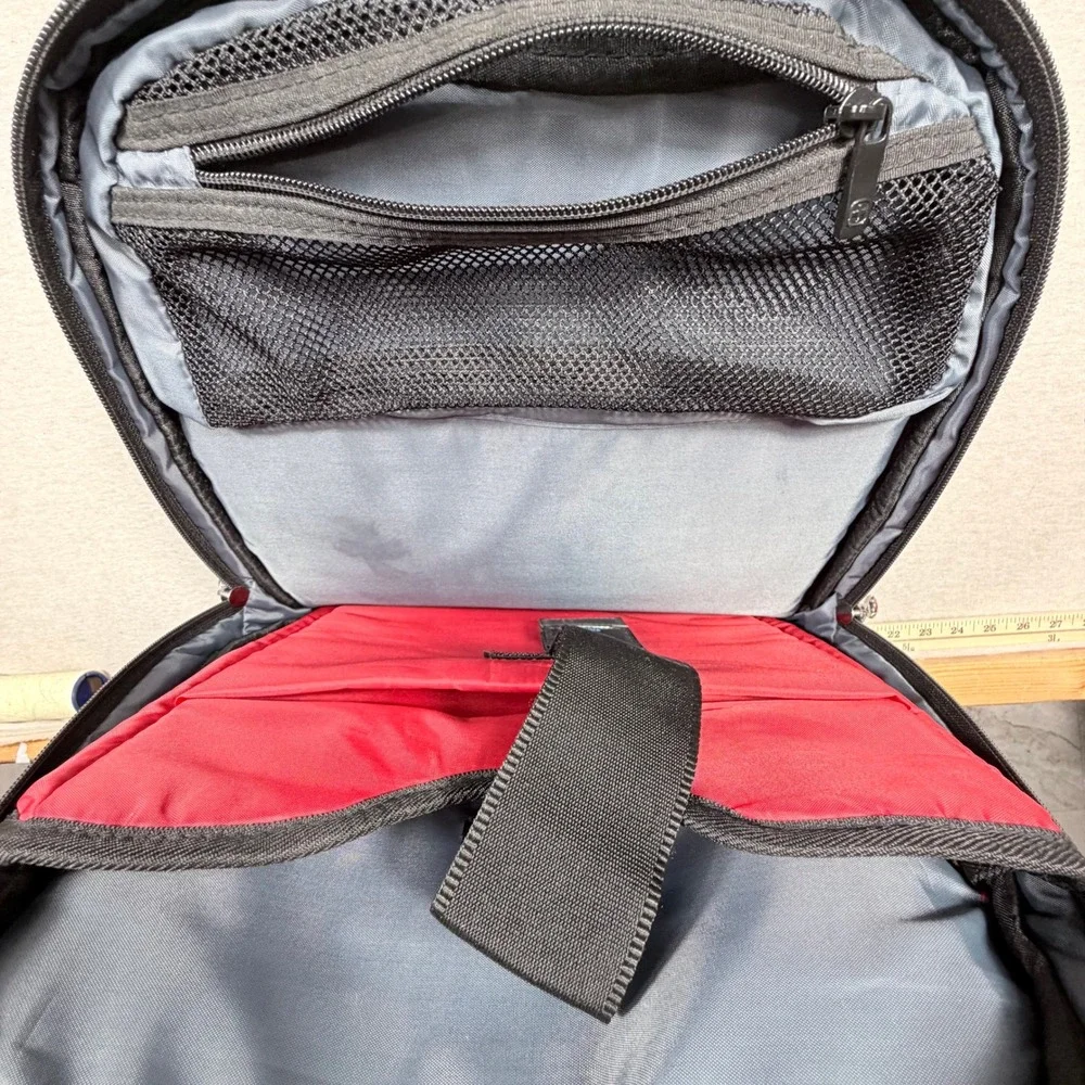 Wenger SwissGear Laptop Backpack Black Gray Red Padded Travel School Bag